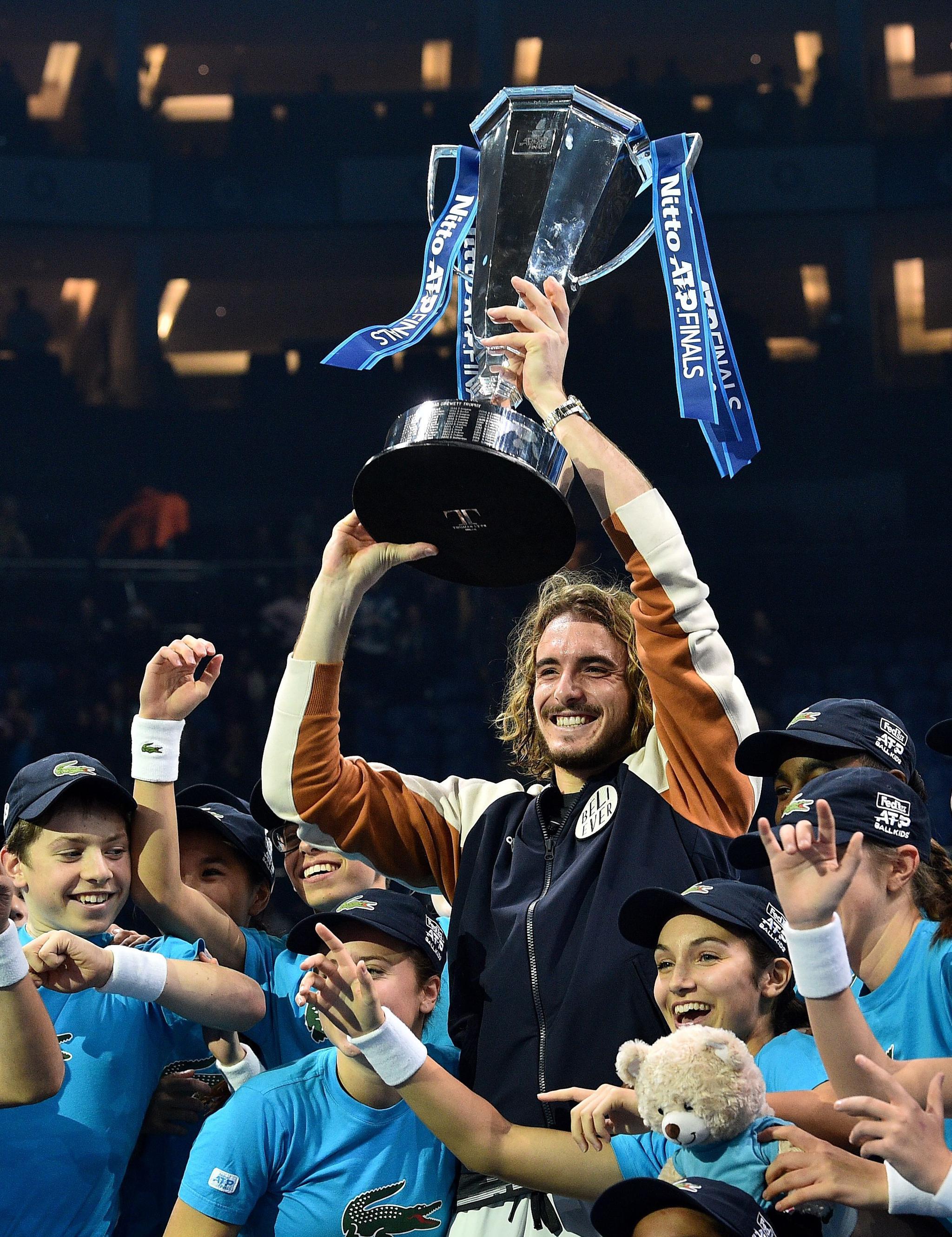 雷速官网-年终总决赛逆转法网，西西帕斯统治全场