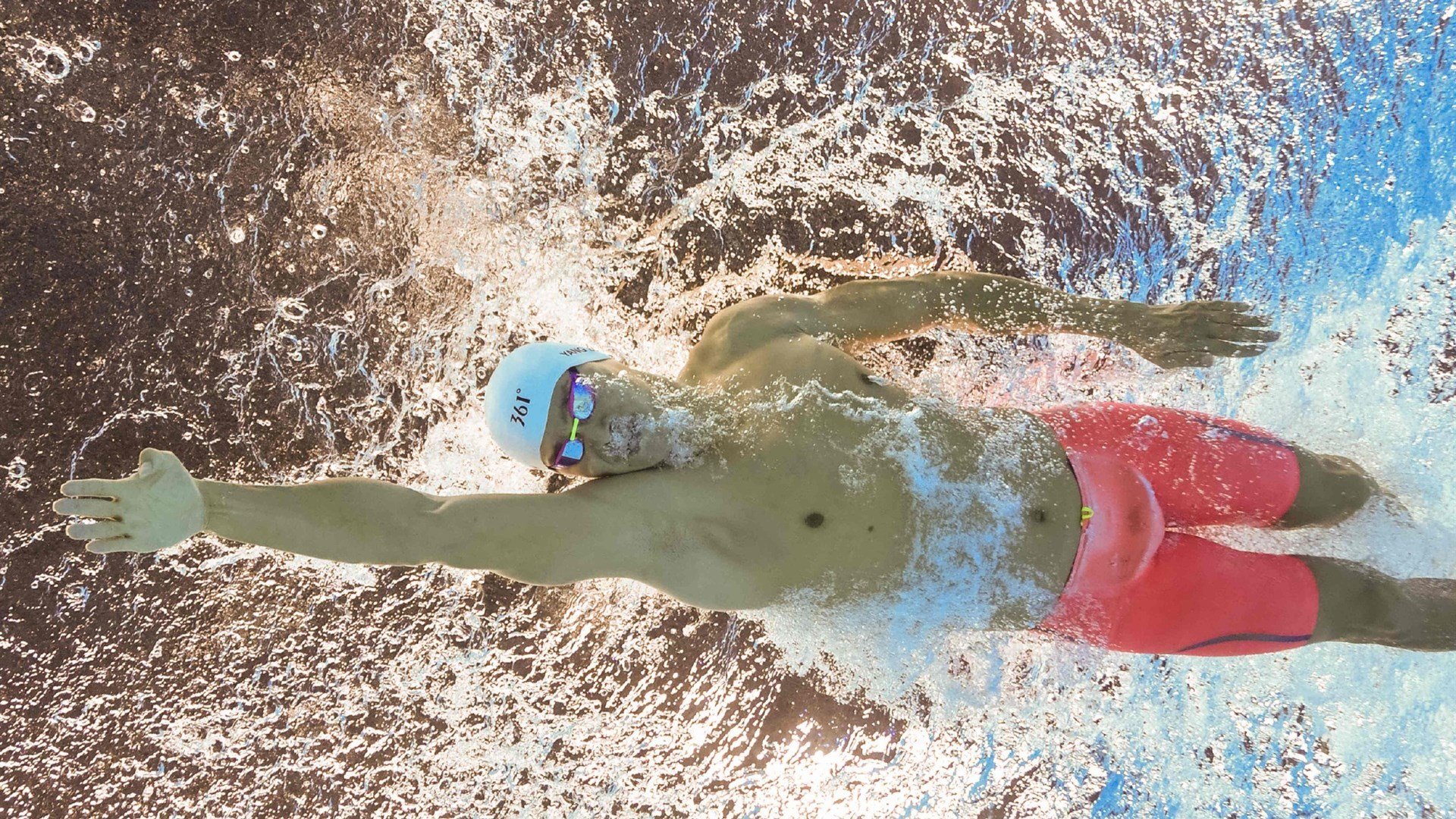 雷速足球直播平台-绝境狂澜，广厦生死战逆袭太阳，总决赛舞台迎来东方新势力