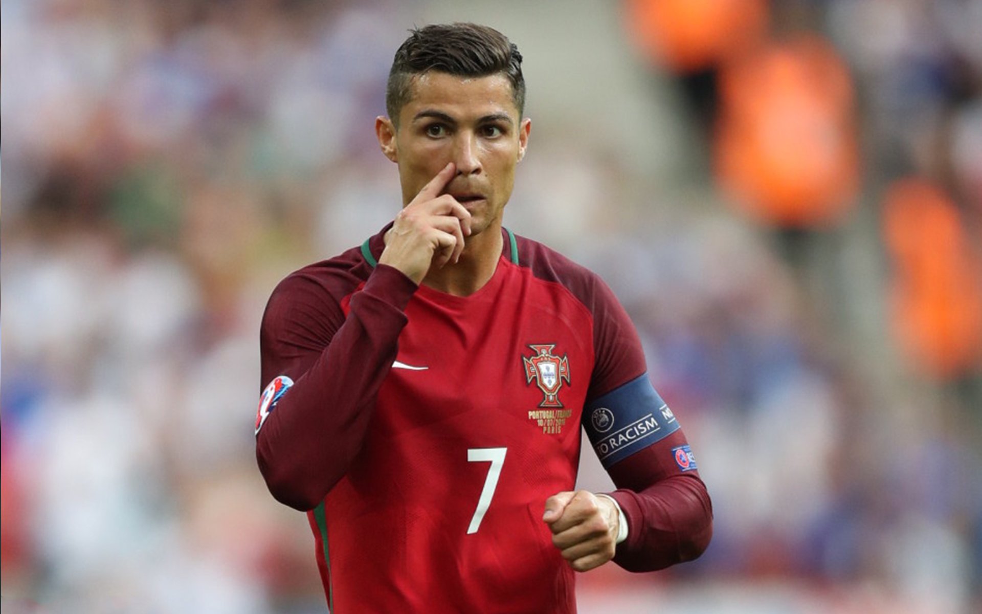 切特·霍姆格伦的统治之夜，一记三分让骑士与快船的对决提前落幕