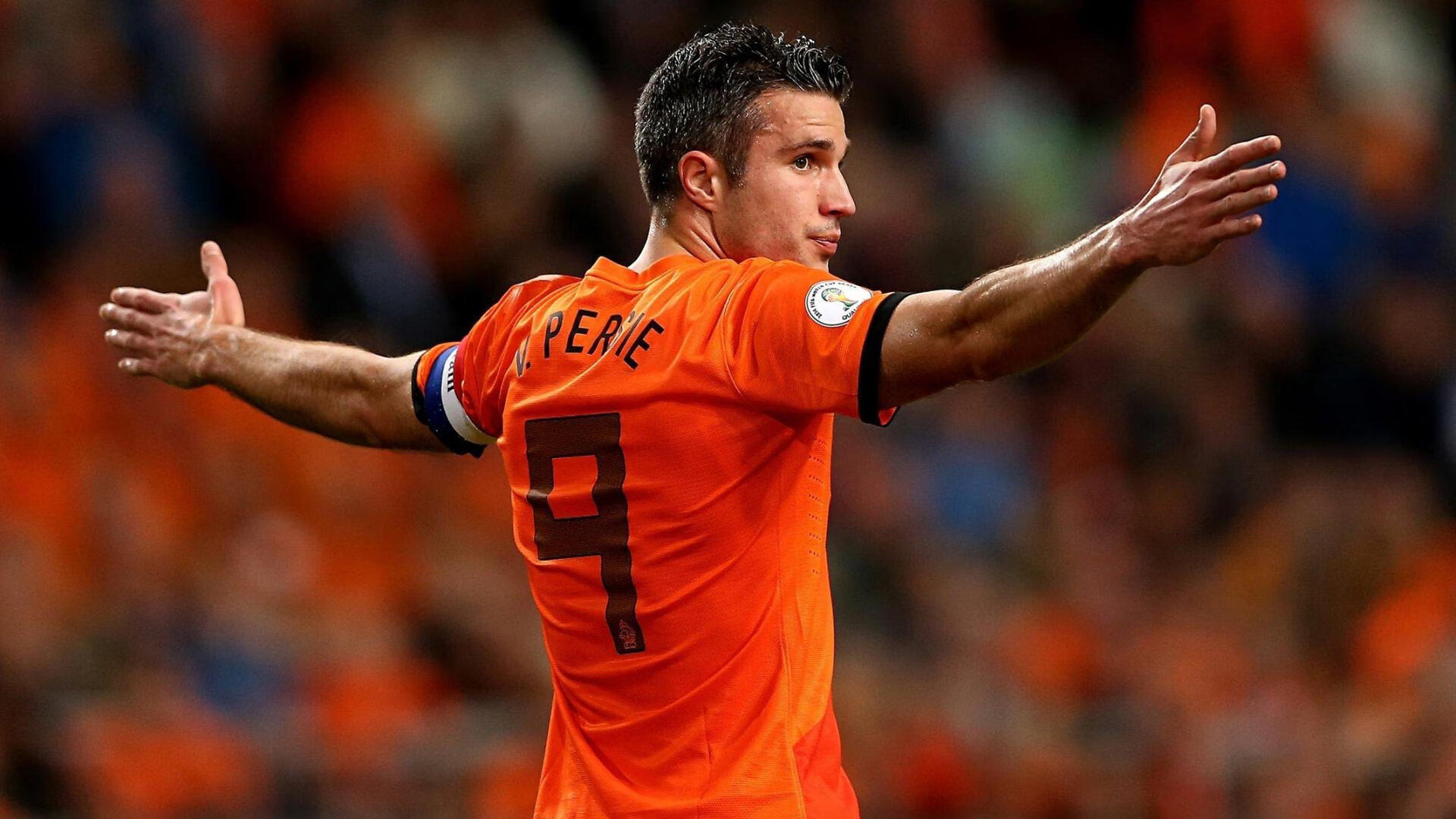 赛道上的红橙对决，维斯塔潘关键一击，迈凯伦鏖战力克法拉利